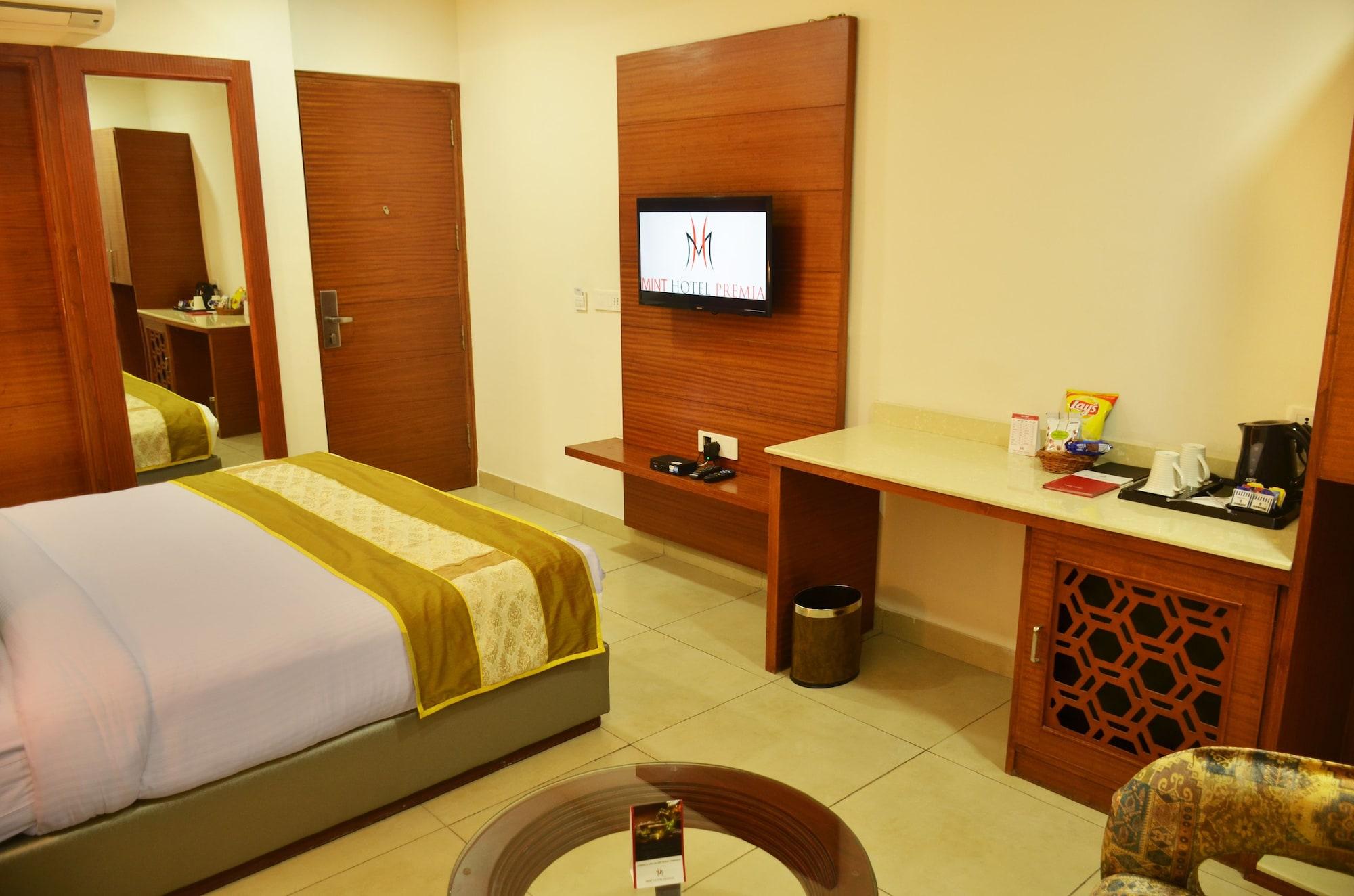 Mint Hotel Premia Chandigarh, Zirakpur Ngoại thất bức ảnh