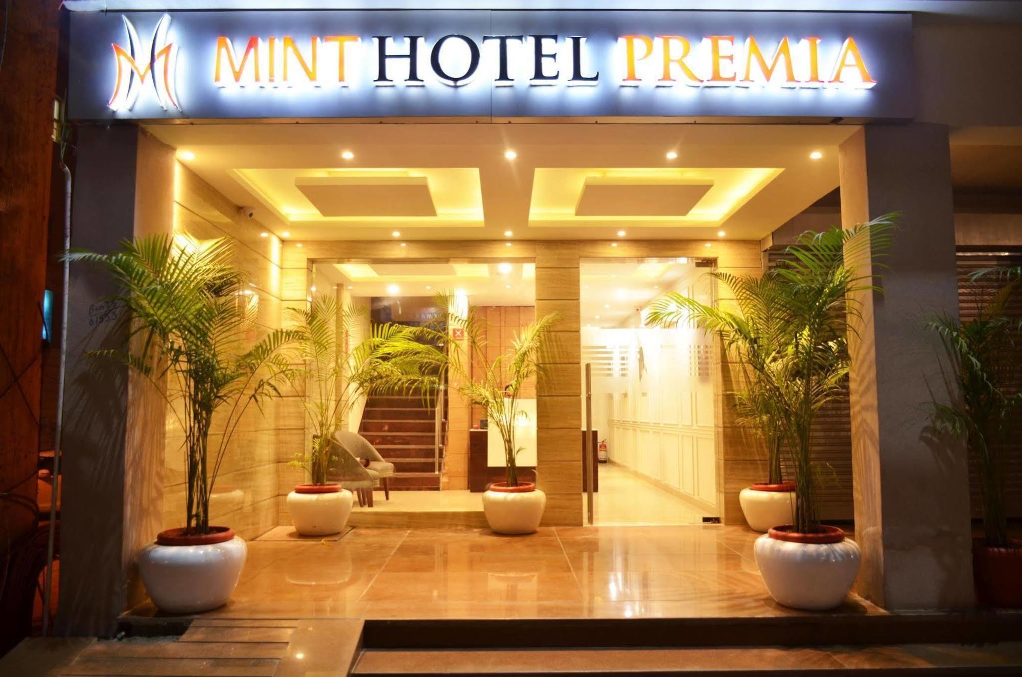 Mint Hotel Premia Chandigarh, Zirakpur Ngoại thất bức ảnh
